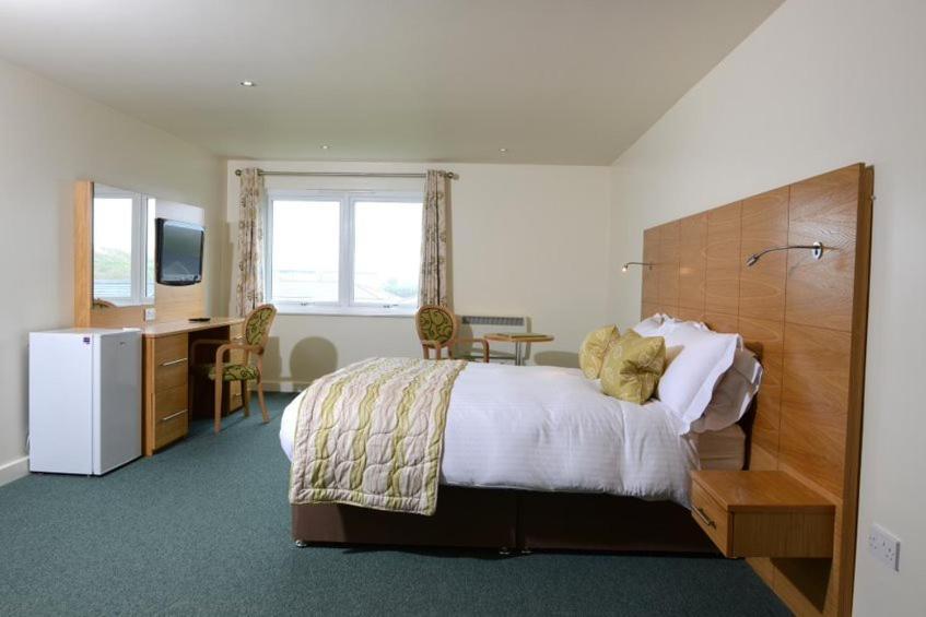 Croyde Bay Hotel Or Self Catering Buitenkant foto