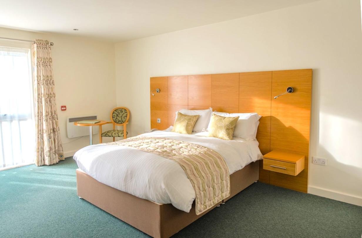 Croyde Bay Hotel Or Self Catering Buitenkant foto