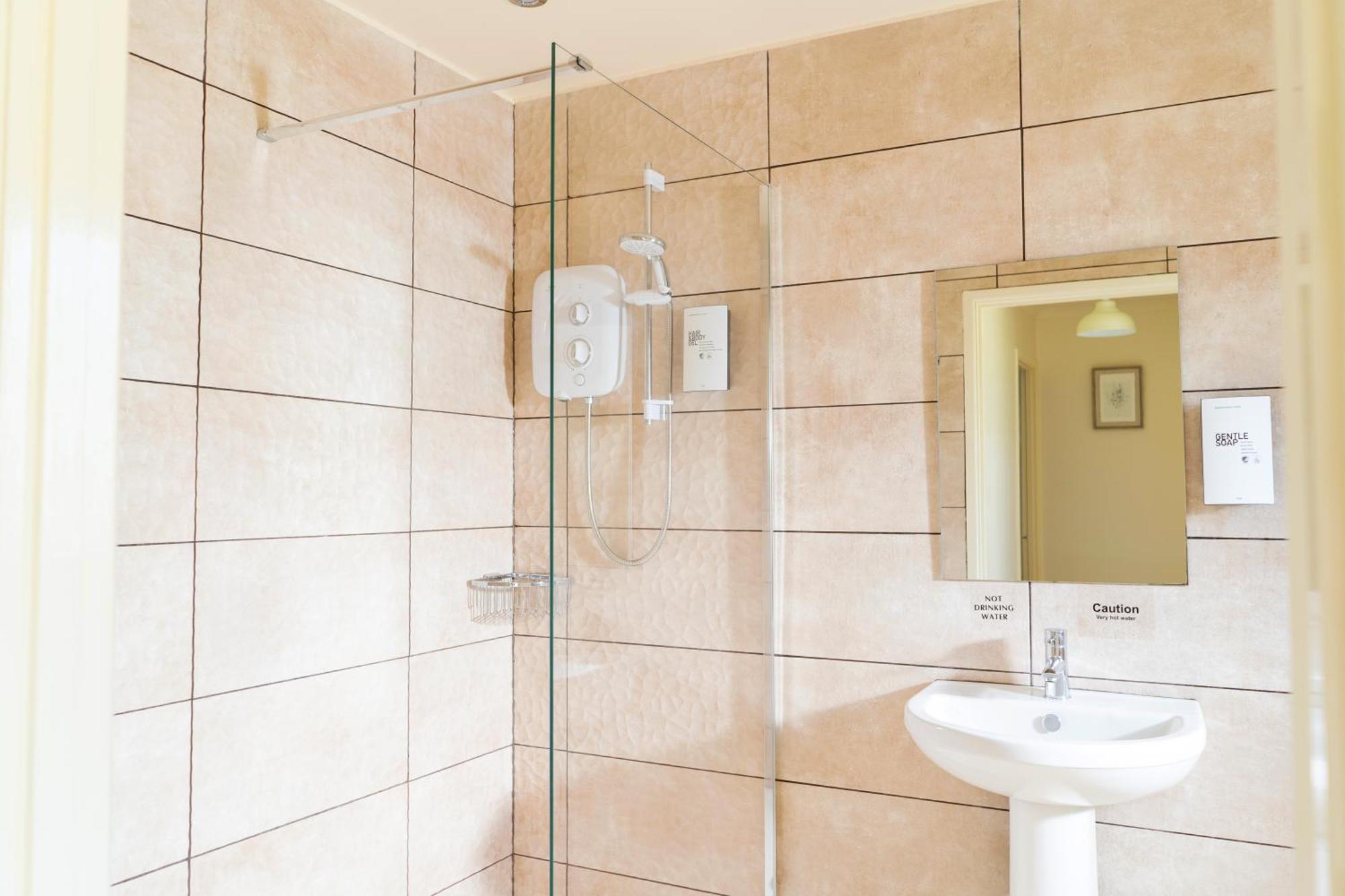 Croyde Bay Hotel Or Self Catering Buitenkant foto