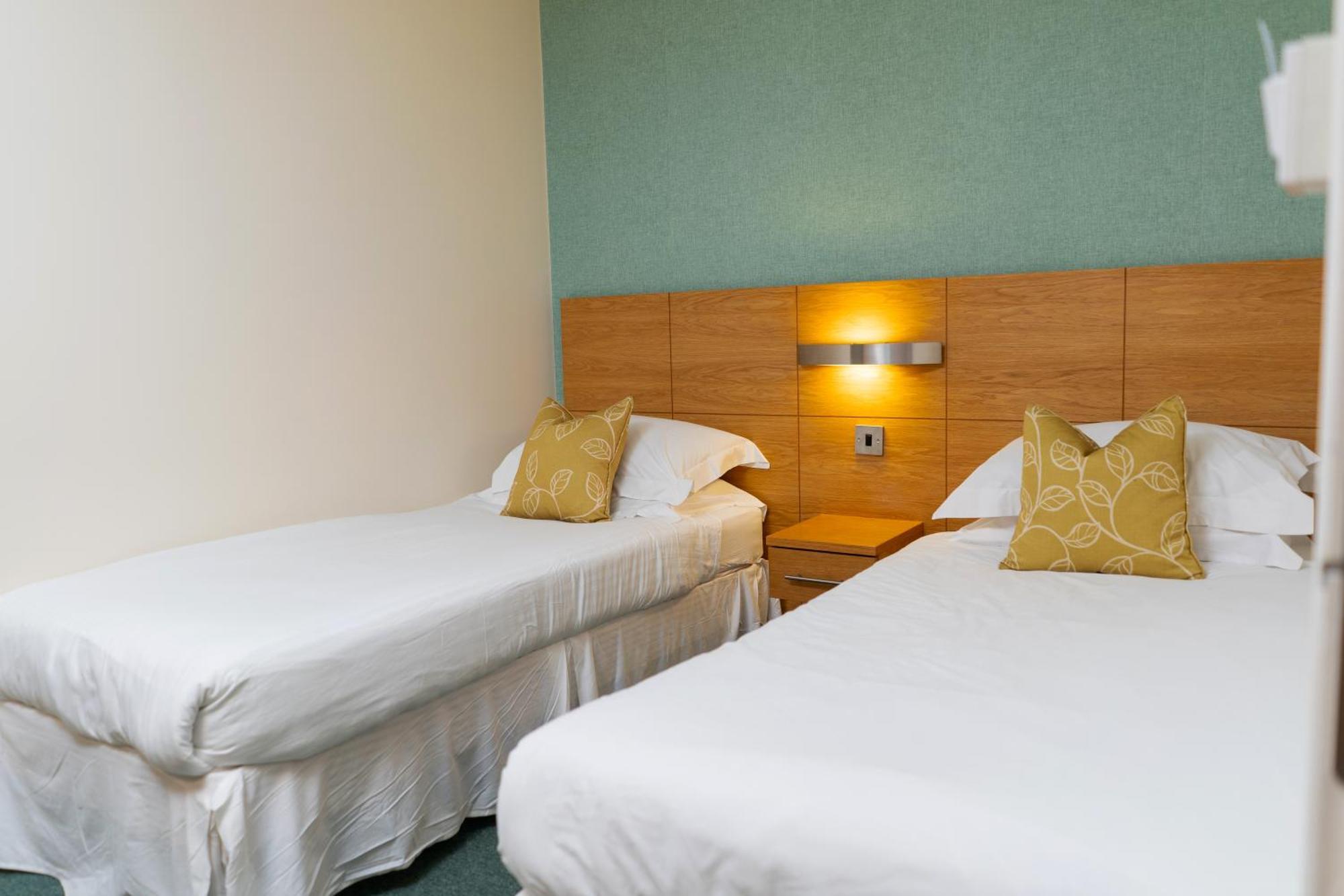 Croyde Bay Hotel Or Self Catering Buitenkant foto