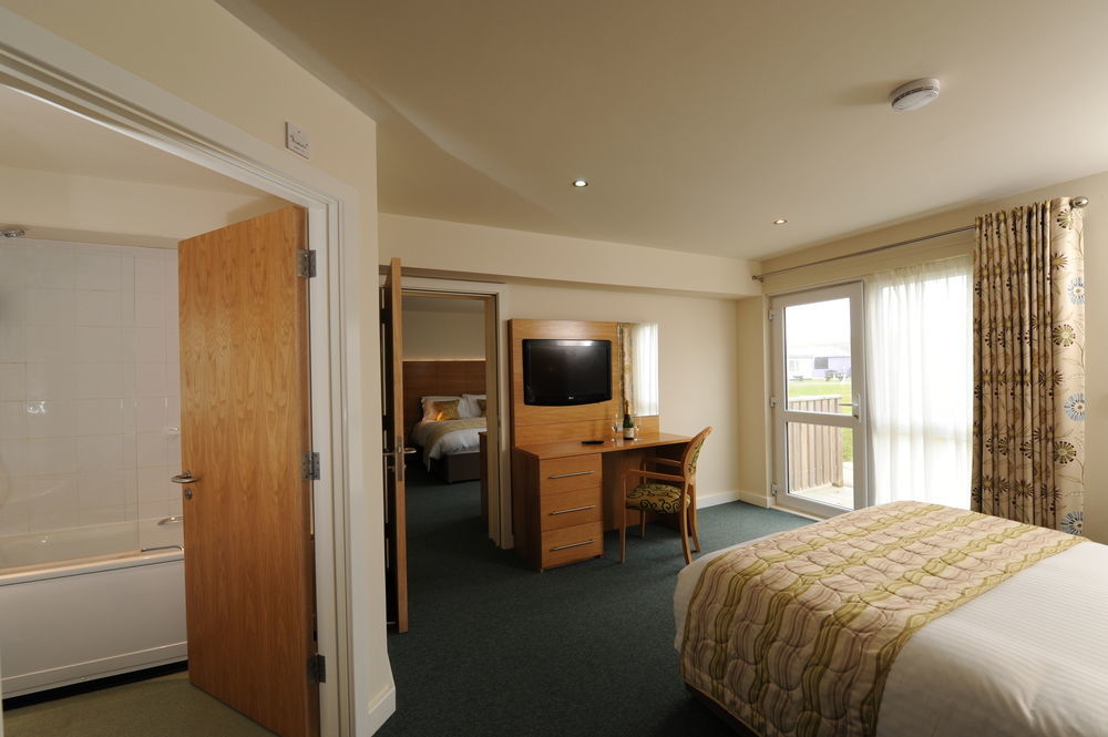Croyde Bay Hotel Or Self Catering Buitenkant foto